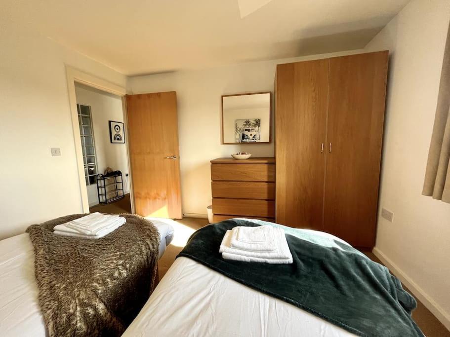 Beachfront Bliss With Spectacular Views Llanelli Exterior photo