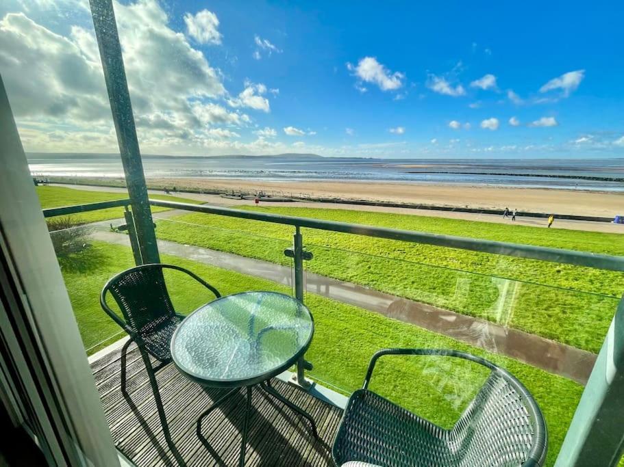 Beachfront Bliss With Spectacular Views Llanelli Exterior photo